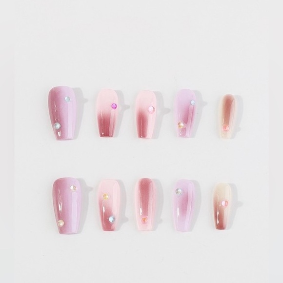 Handmade Press on Nail kit - Picture 4 of 10